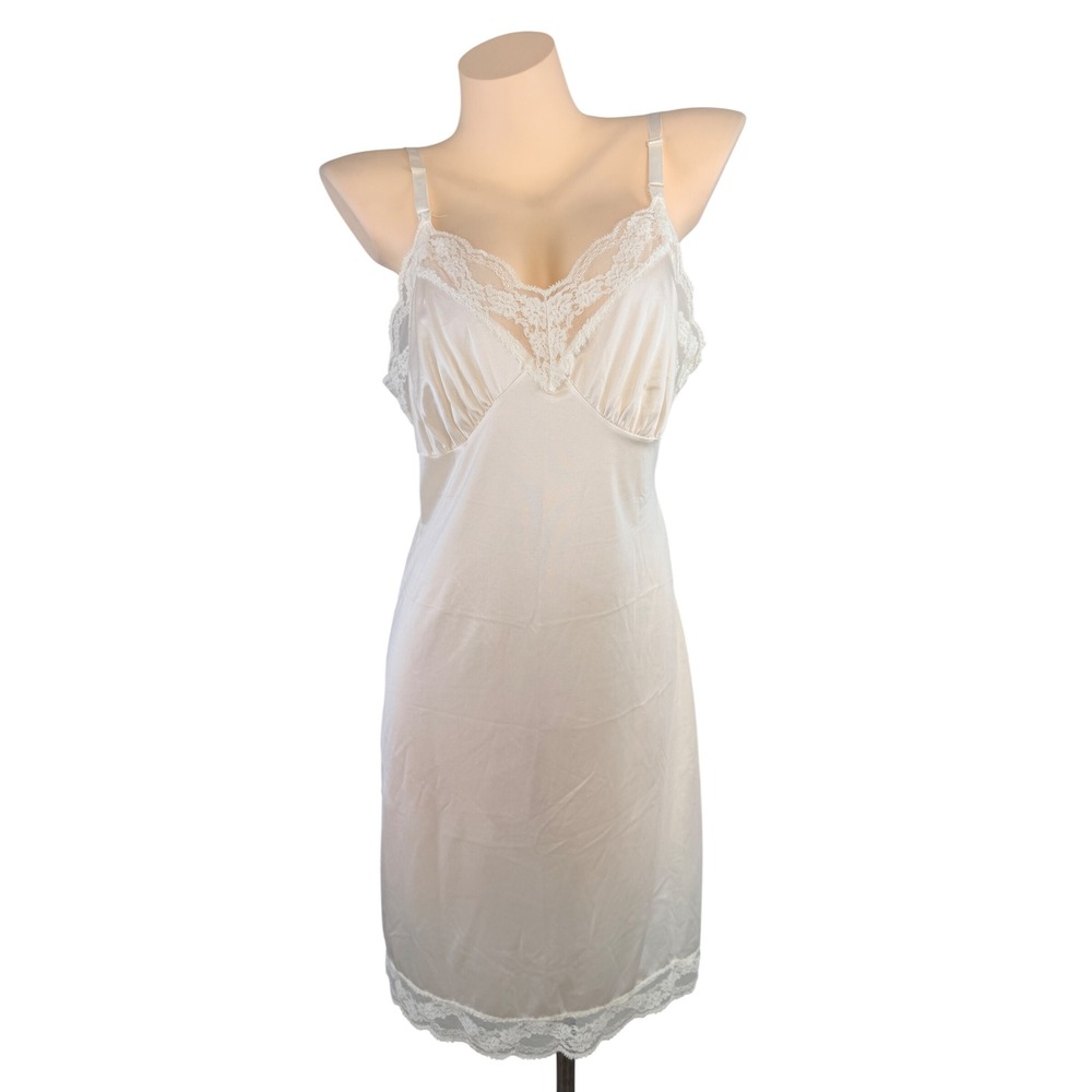 Camelot VTG Coquette Pinup Cream Lace Trim Full Slip Dress Size 38